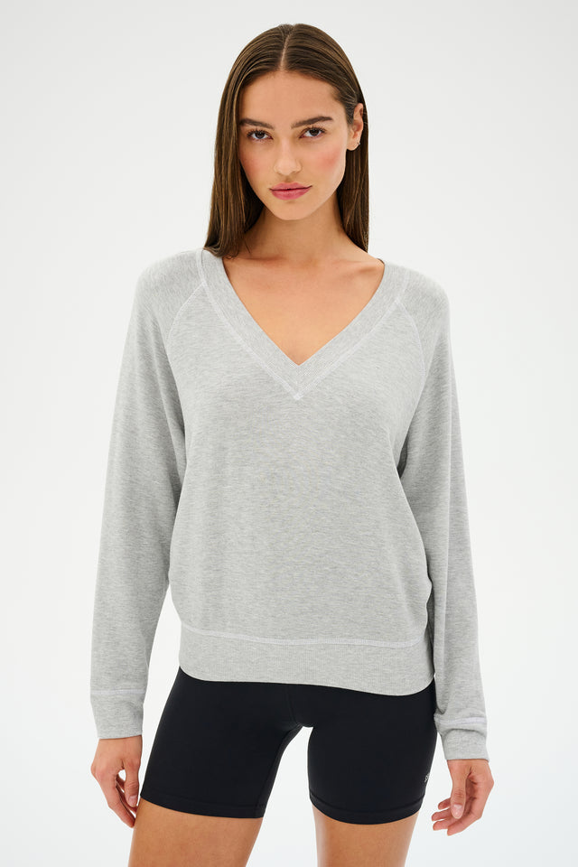 Bennie Fleece V-Neck Sweatshirt - Heather Grey/White